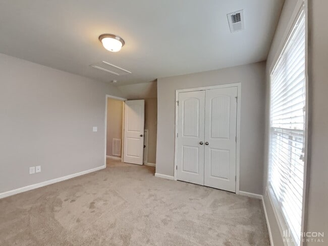 Building Photo - 162 Carissa Dr