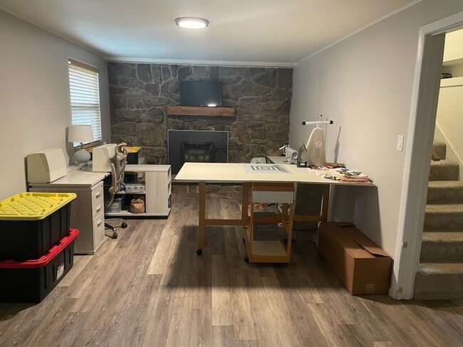Building Photo - Cozy Cascade Home!