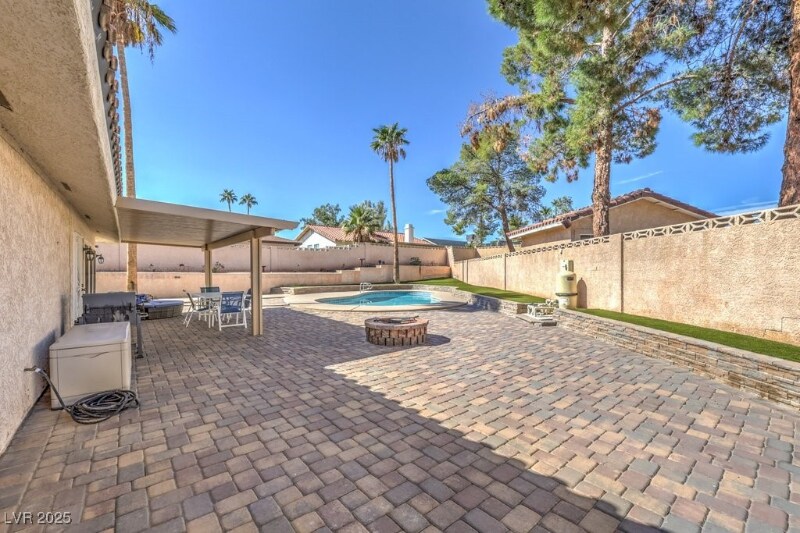 Building Photo - 2240 Grayson Cir