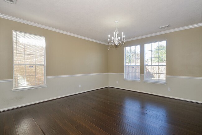Building Photo - 15002 Turphin Way