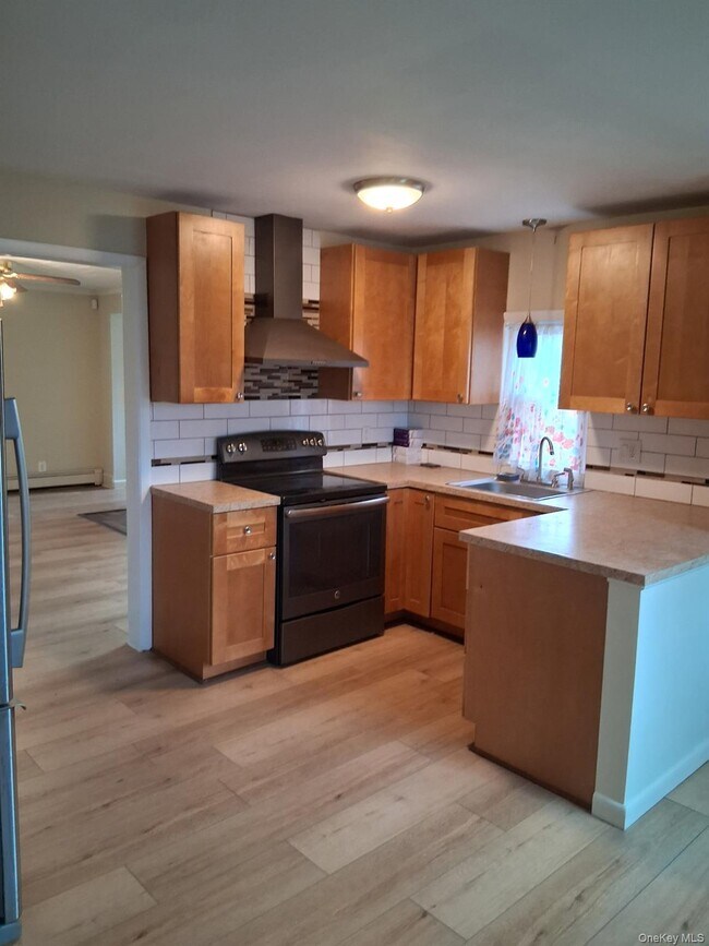 Building Photo - 55 Cedarhurst Ave