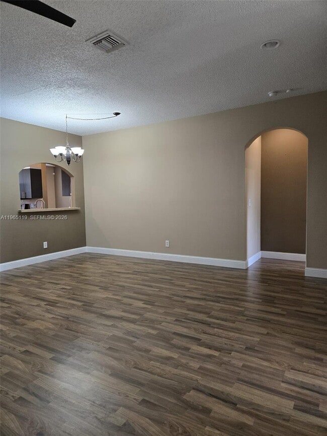 Building Photo - 821 NW 130th Ave