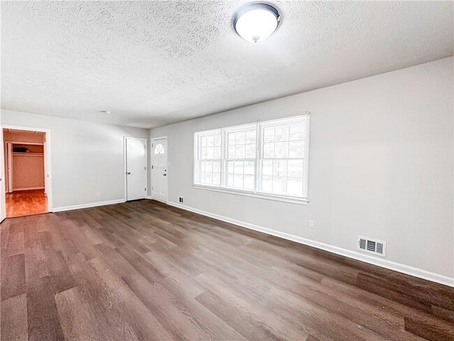 Building Photo - 4591 Woodward Rd