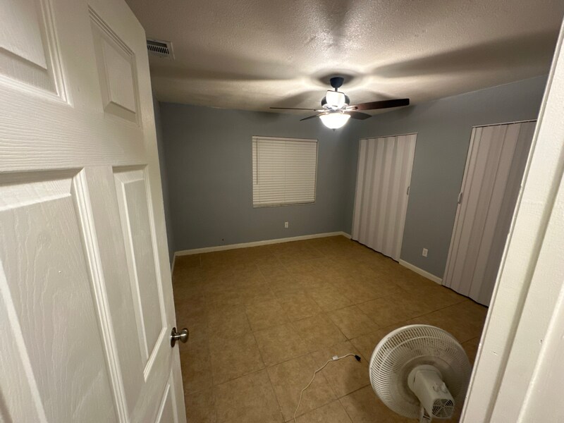 Building Photo - 421 E Sessoms Ave