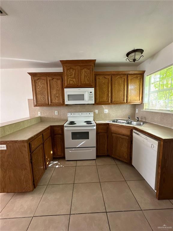 Building Photo - 107 S Ridge Ln
