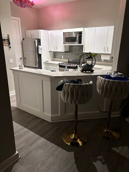 Building Photo - 3334 Peachtree Rd NE