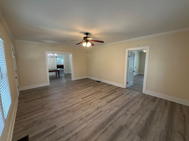 Building Photo - 107 Screven St
