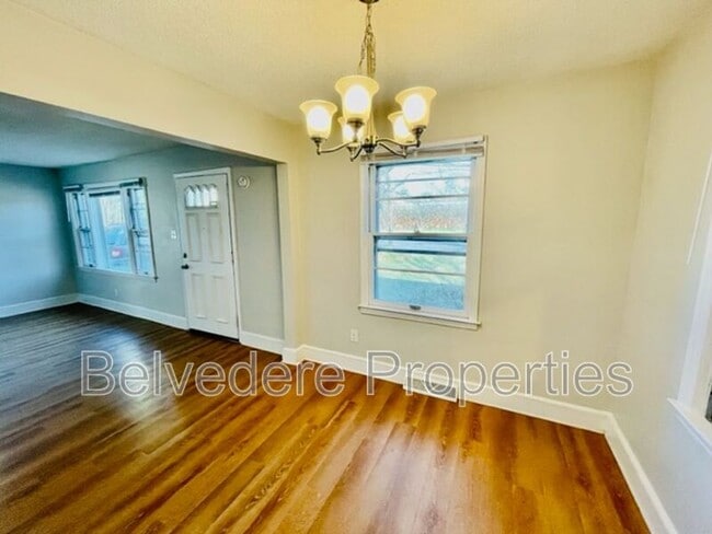 Building Photo - 616 S Holden Rd