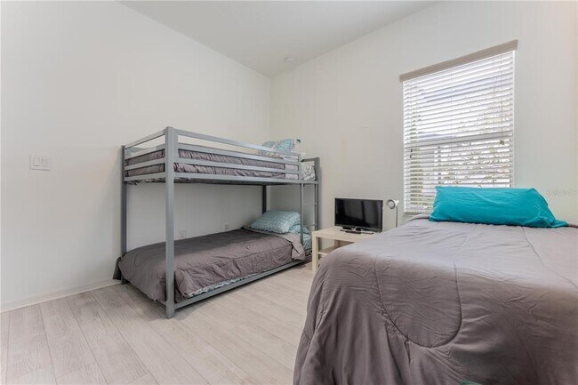 Building Photo - 3052 Youngford St