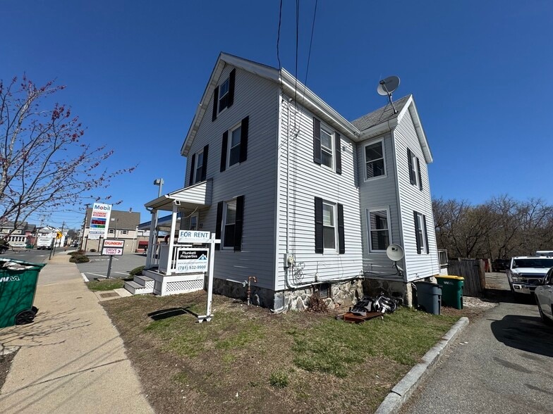 Building Photo - 73 Main St