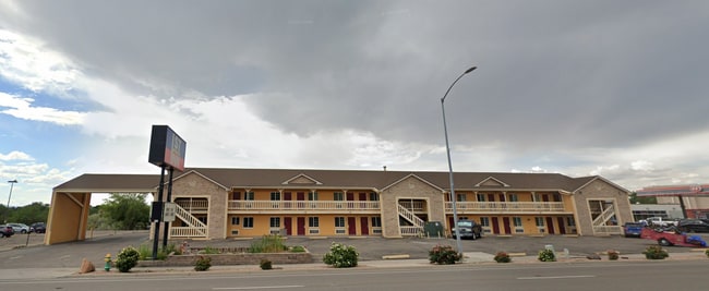 Building Photo - 721 Horizon Dr