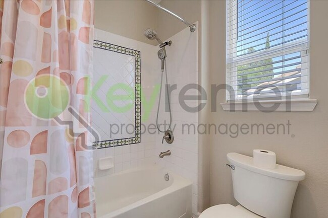 Building Photo - 6820 Cherry Ridge Cir