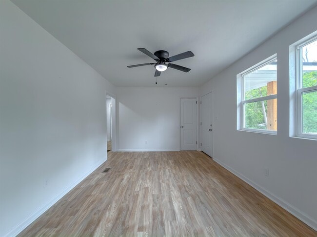 Building Photo - 1751 Pepper Dr