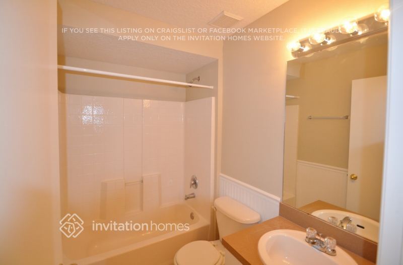 Building Photo - 2560 Millwood Ave