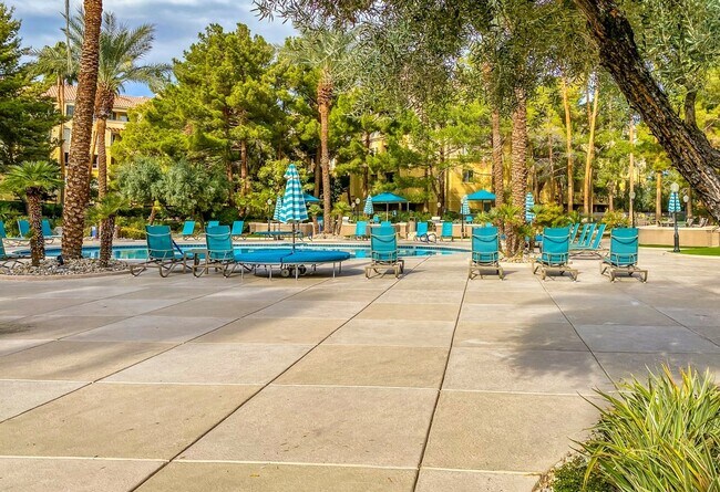 Building Photo - "Chic Las Vegas Condo Oasis: 1-Bedroom Gem with Granite Touch - 530 Sq Ft of Style!"