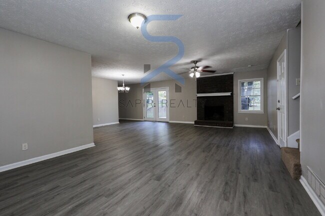 Building Photo - Move in before October 15th and get $100 O...