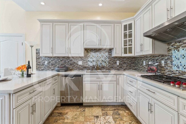Building Photo - 6588 Longwalk Dr