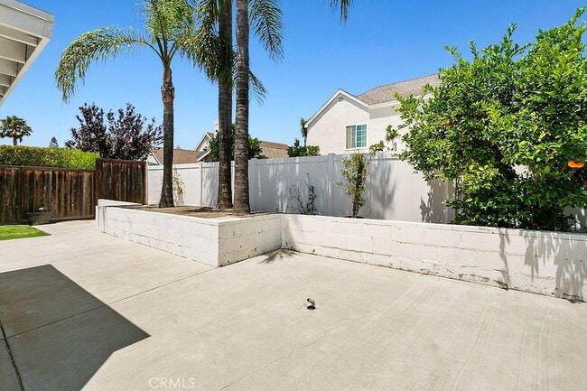 Building Photo - 21182 Cedar Ln