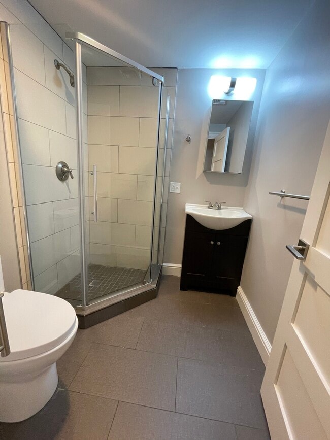 Building Photo - 124 Berkshire St