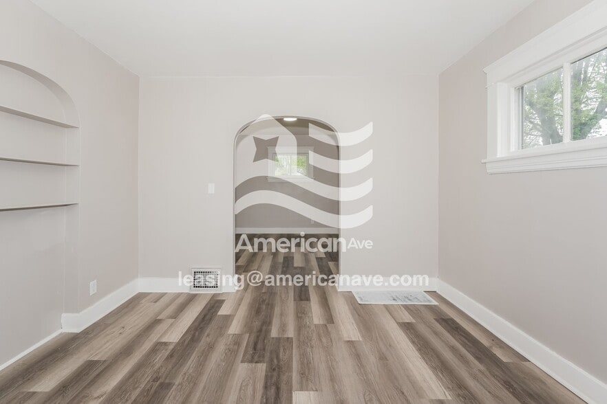 Building Photo - 1026 Brownell Ave