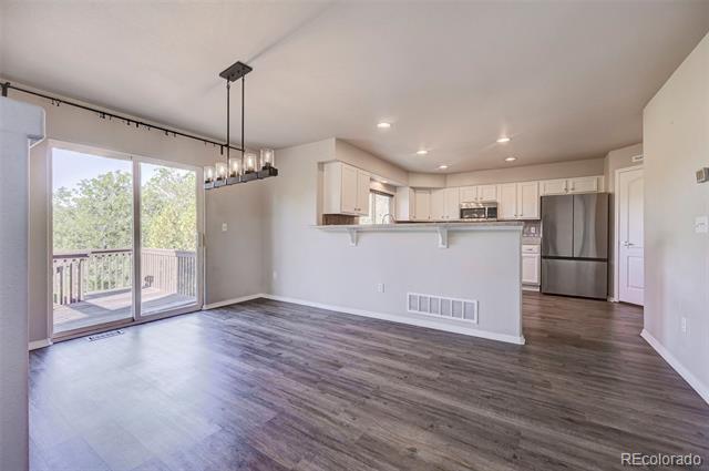 Building Photo - 835 Ridgebury Pl