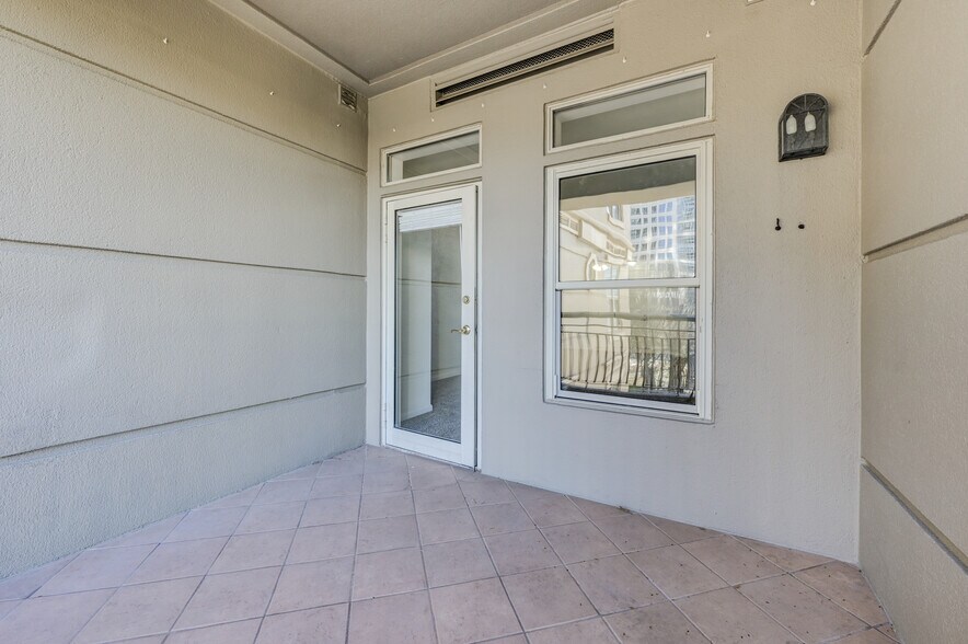 Building Photo - 3334 Peachtree Rd NE