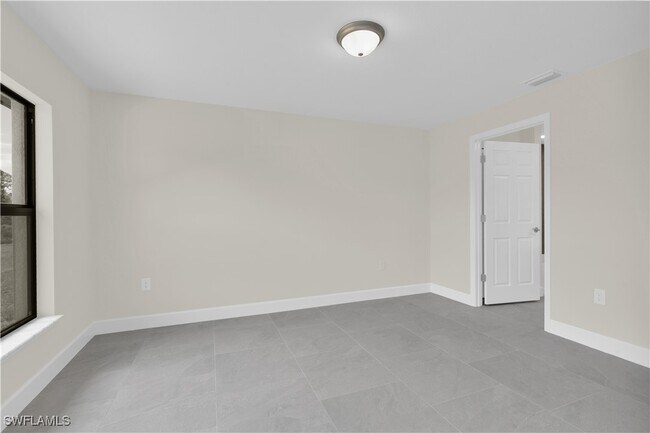 Building Photo - 3007 53rd St W