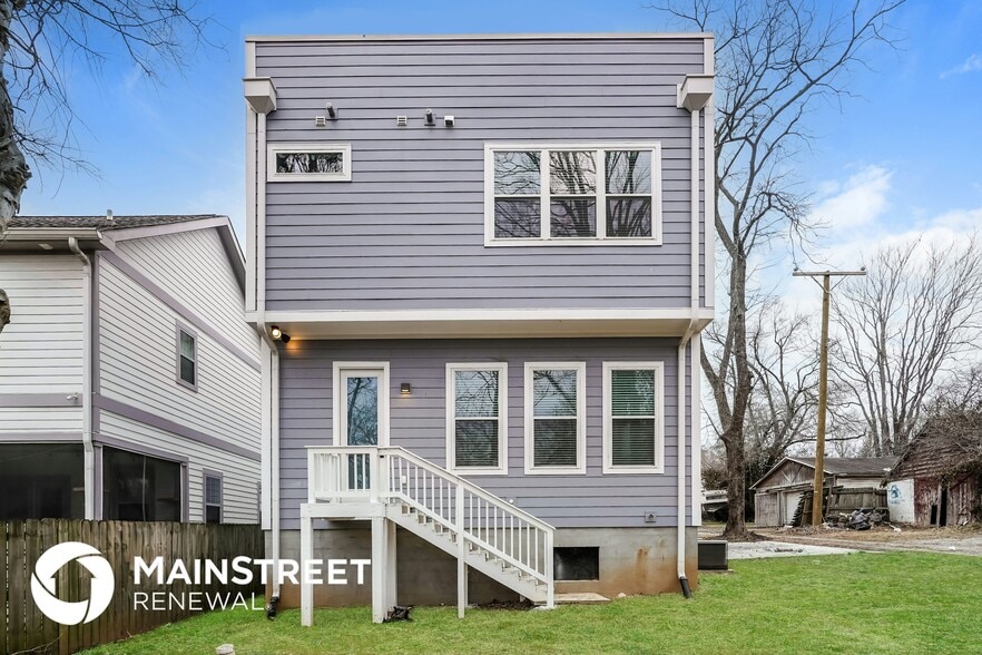 Building Photo - 2142 Oakland St