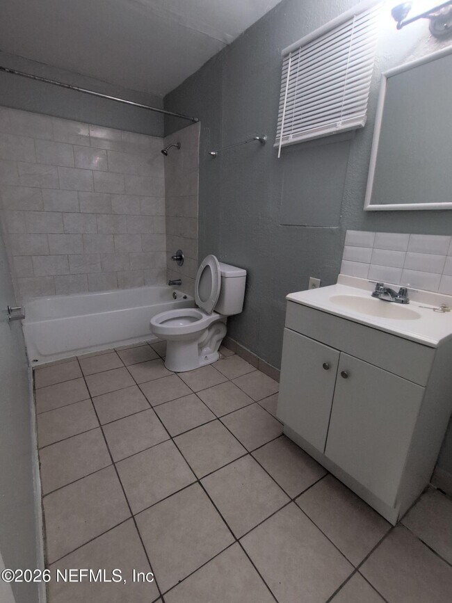 Building Photo - 2092 Benedict Rd