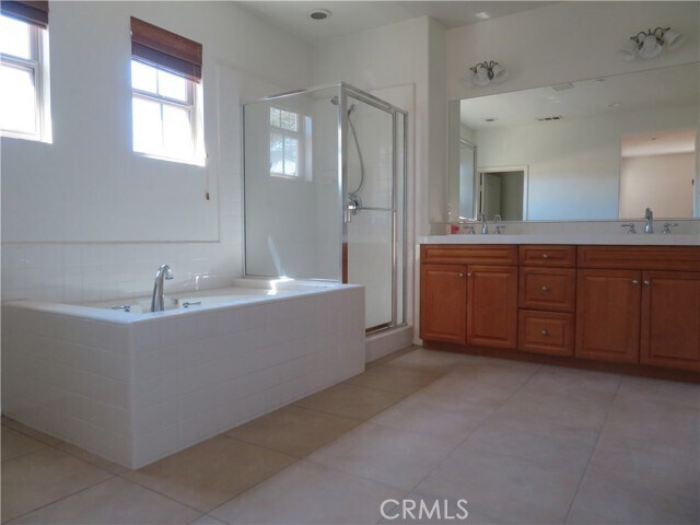 Building Photo - 93 Winding Way
