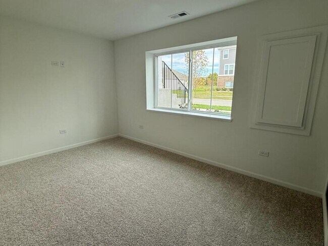 Building Photo - 14934 Dyer Ln