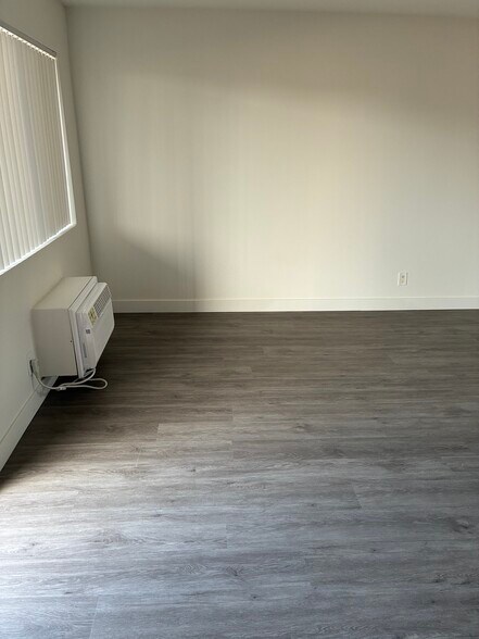Building Photo - 247 Normandie Ave