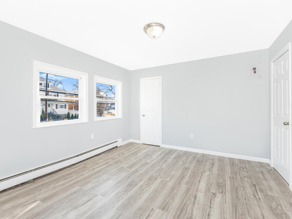 Building Photo - 555 Kimball Ave