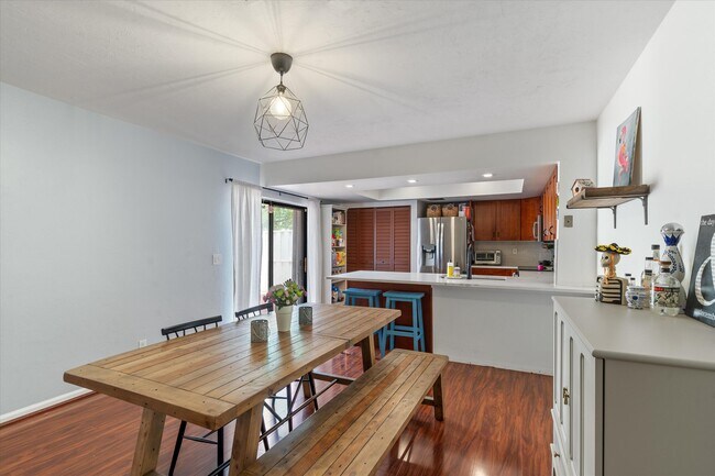 Building Photo - 1423 SW 28th Ave
