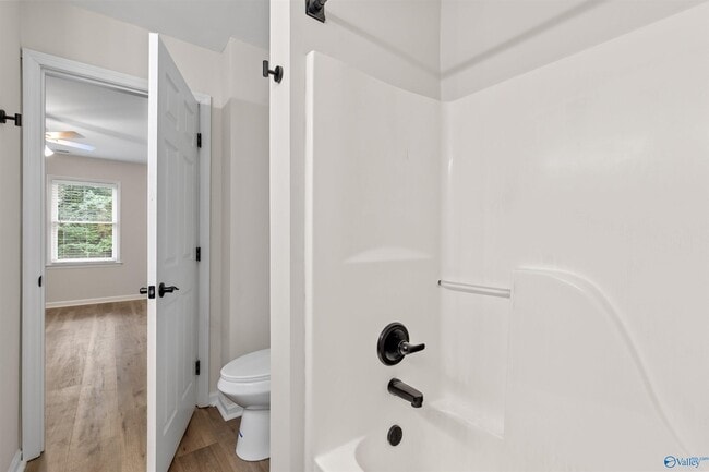 Building Photo - 285 Ruby Dr