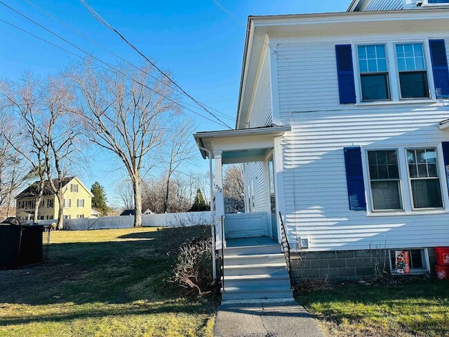 Building Photo - 232 High St