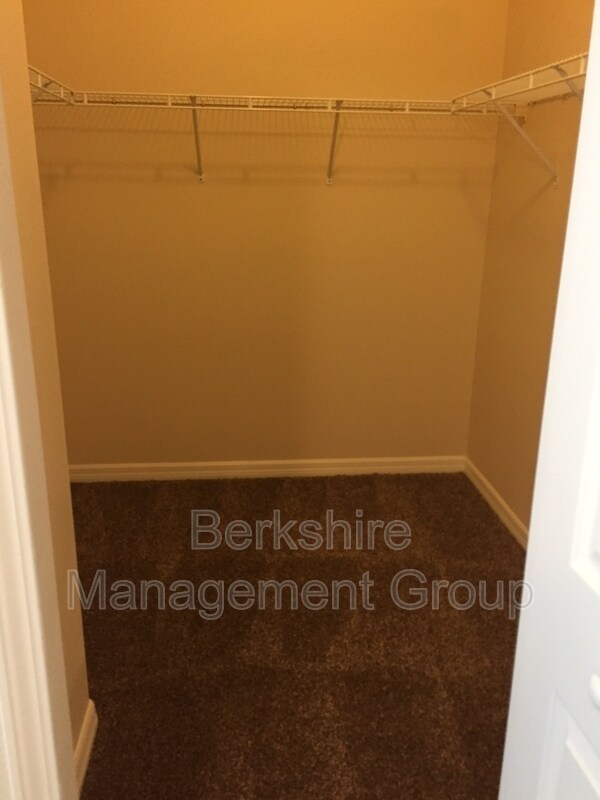 Building Photo - 5041 Chipotle Ln