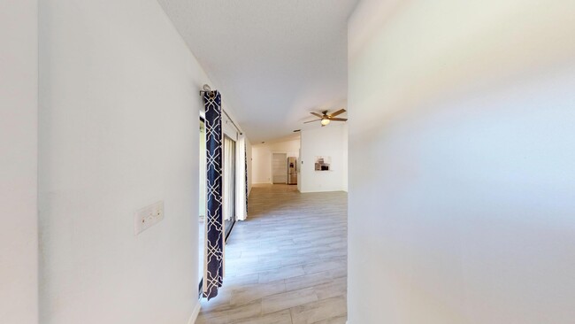 Building Photo - 13789 Bottlebrush Ct