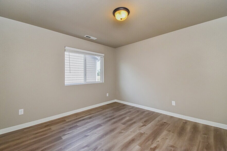 Building Photo - 7448 Cat Tail Creek Dr