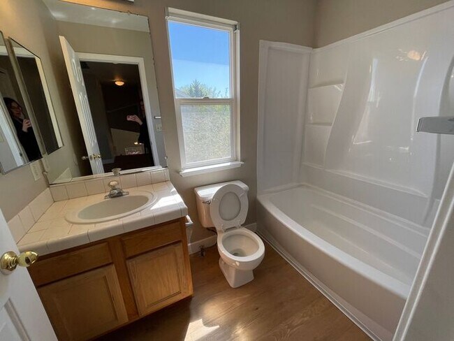 Building Photo - 4458 Highplains Dr
