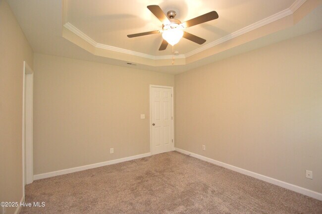 Building Photo - 222 Lakeside Dr