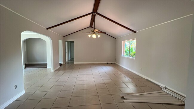 Building Photo - 2802 Toyah Ave