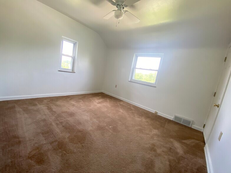 Front Bedroom - 4443 Clairton Blvd