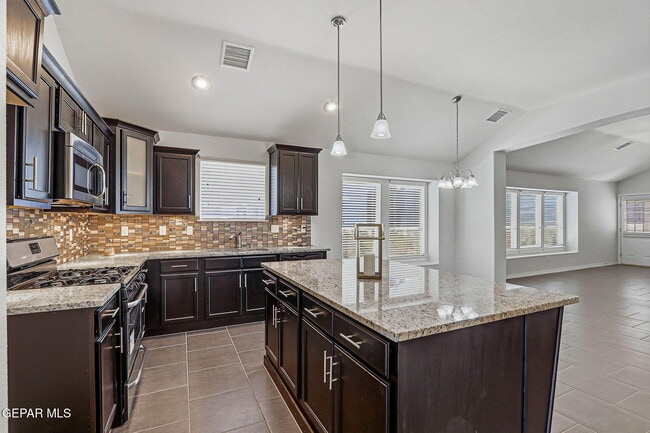 Building Photo - 11381 Bullseye St