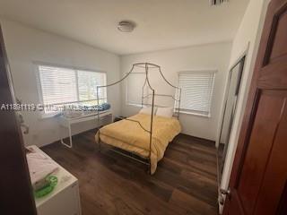 Building Photo - 2208 Bay Dr