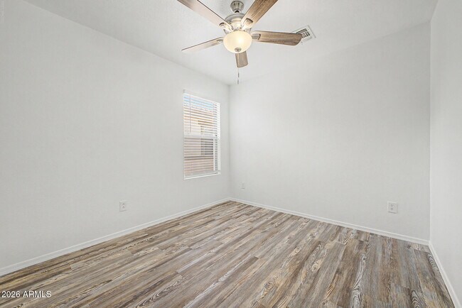 Building Photo - 742 N 112th Dr