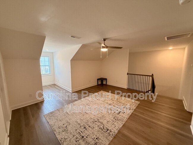 Building Photo - 1413 Dorset Dr