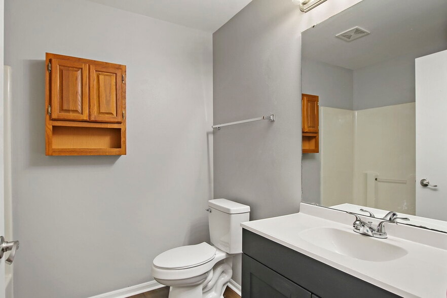 Building Photo - 6905 67th St