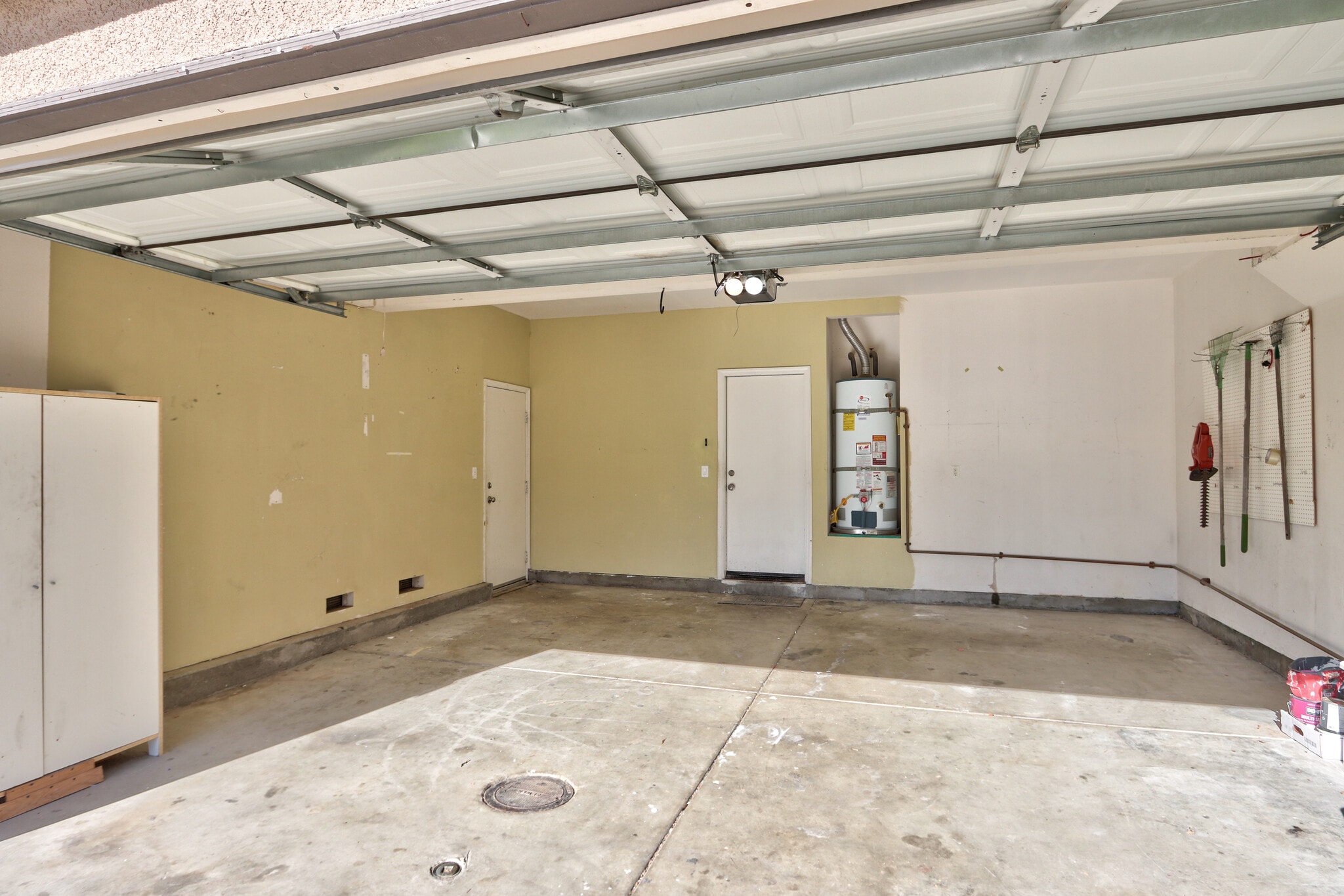 Building Photo - 36329 Capri Dr