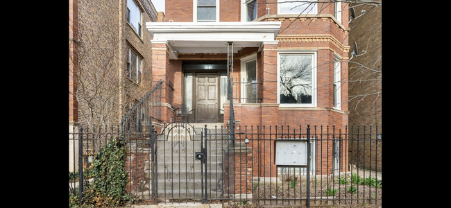 Exterior Foyer - 1441 N Washtenaw Ave